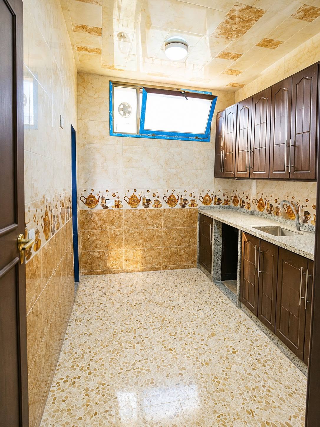 بسعر لقطة 4 غرف اكساء سوبر