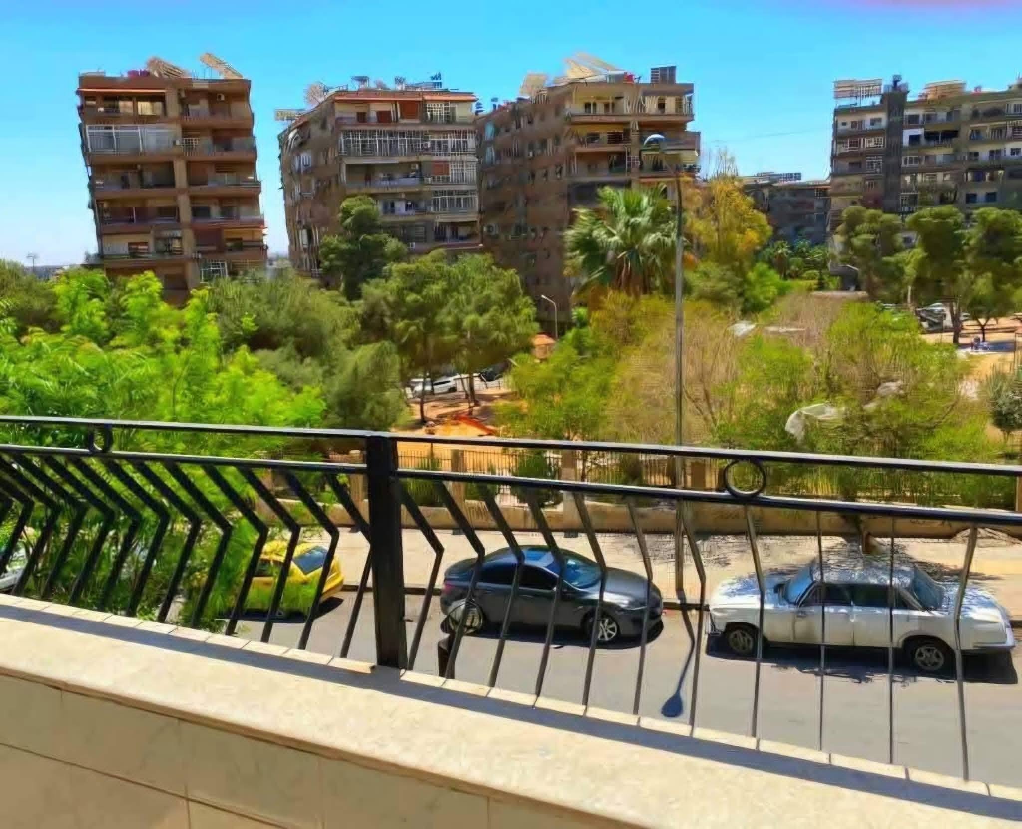 شقة سكنية للبيع 140 متر