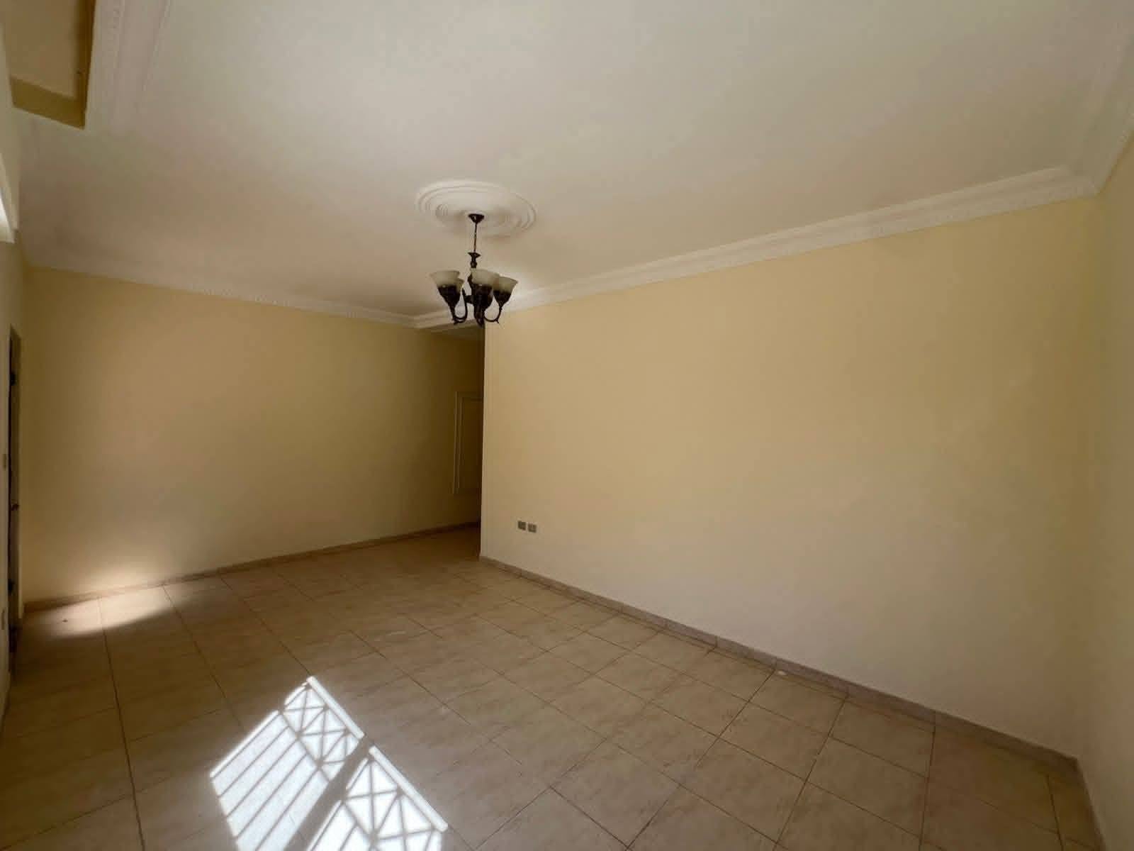 شقة سكنية للبيع 140 متر