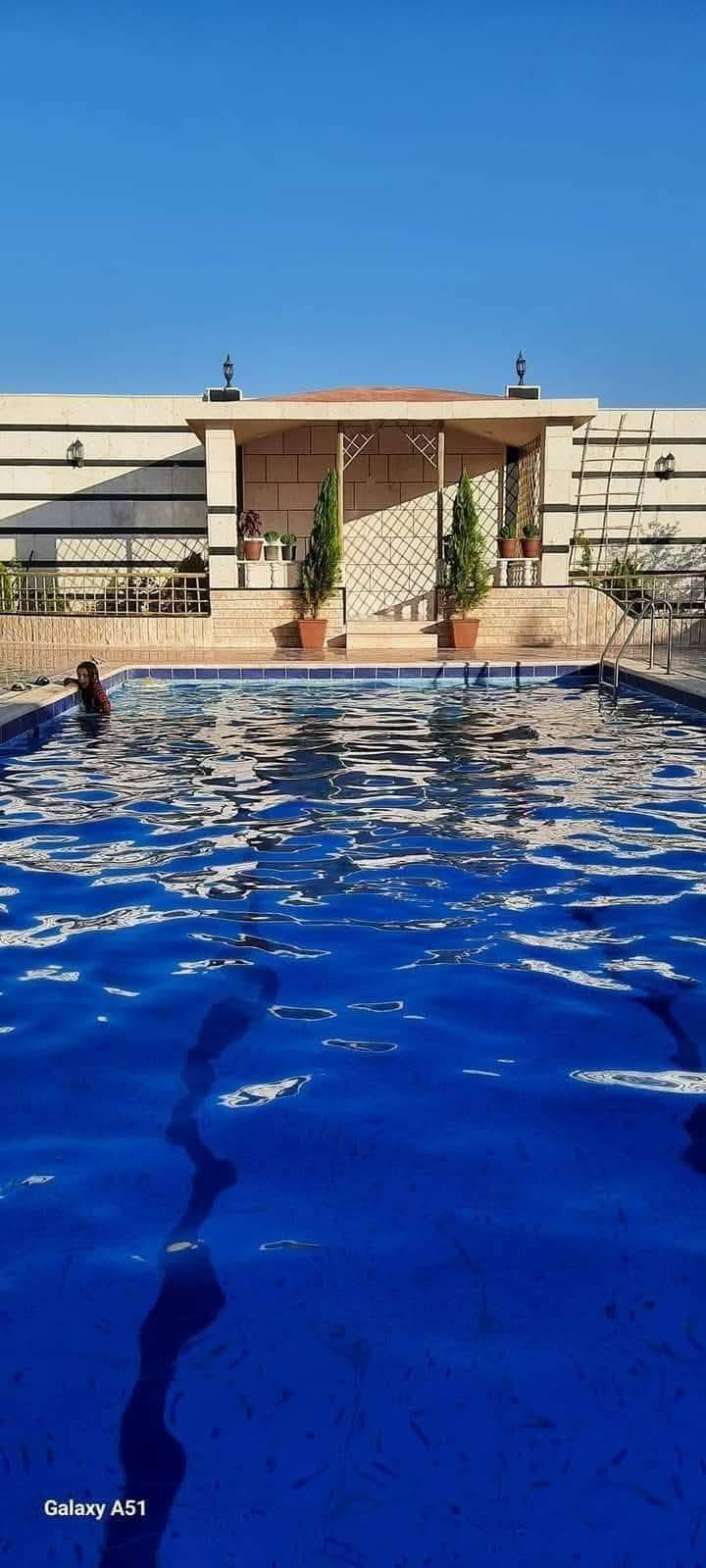 فيلا ملكية للبيع 750 متر