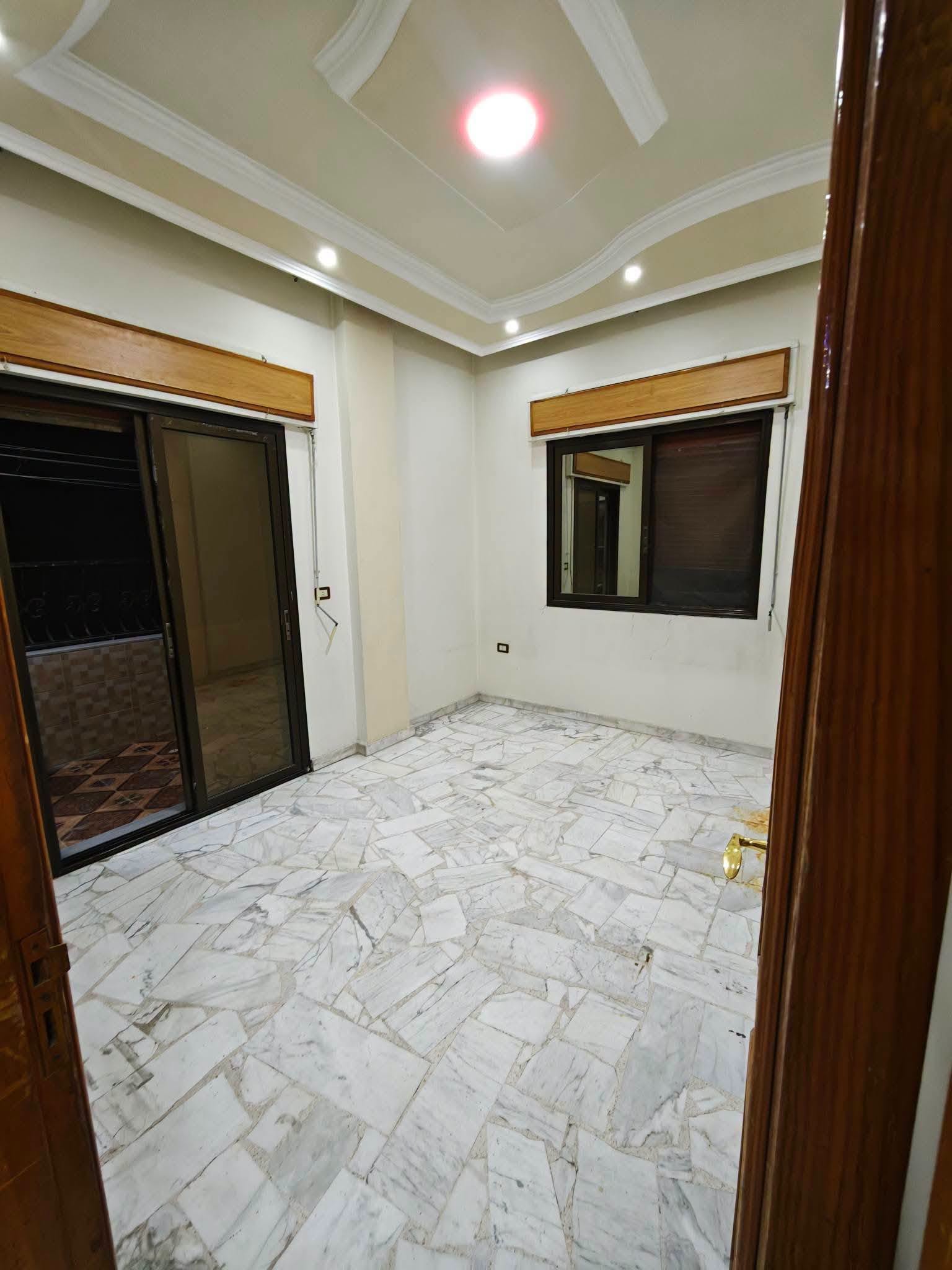 شقة سكنية 100 متر للبيع