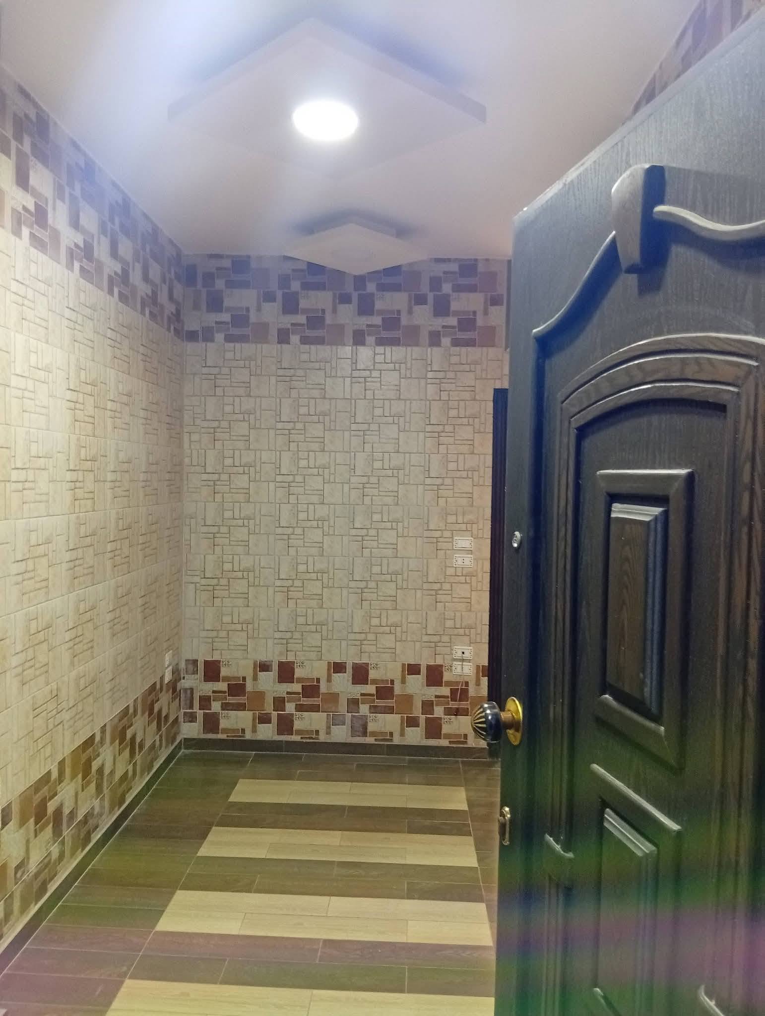ارضية واجهة علي زاوية للبيع