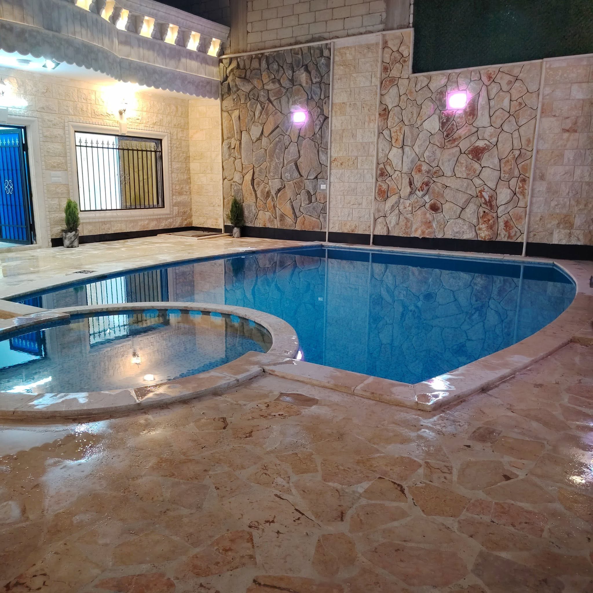 مزرعة للبيع مساحة 417 متر
