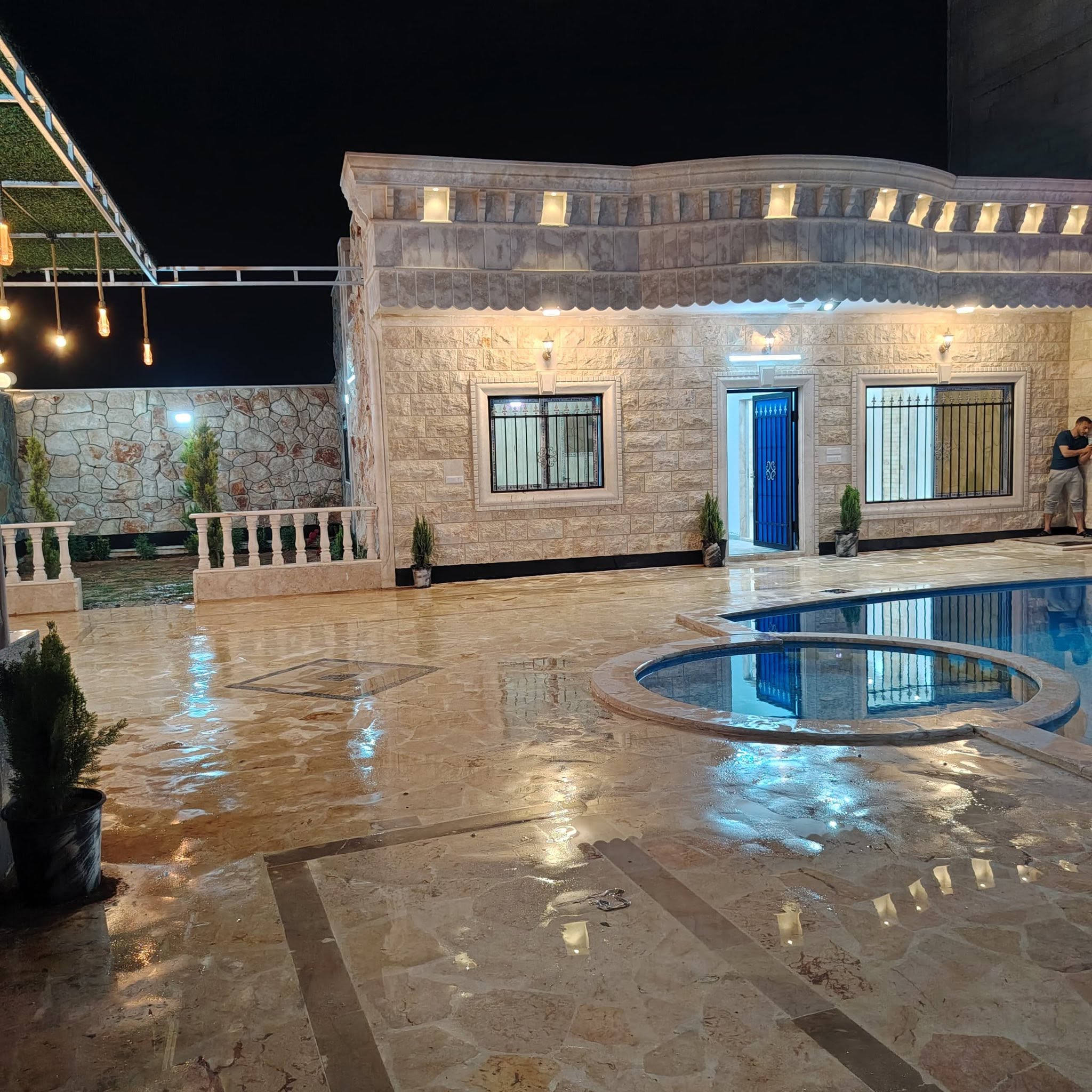 مزرعة للبيع مساحة 417 متر