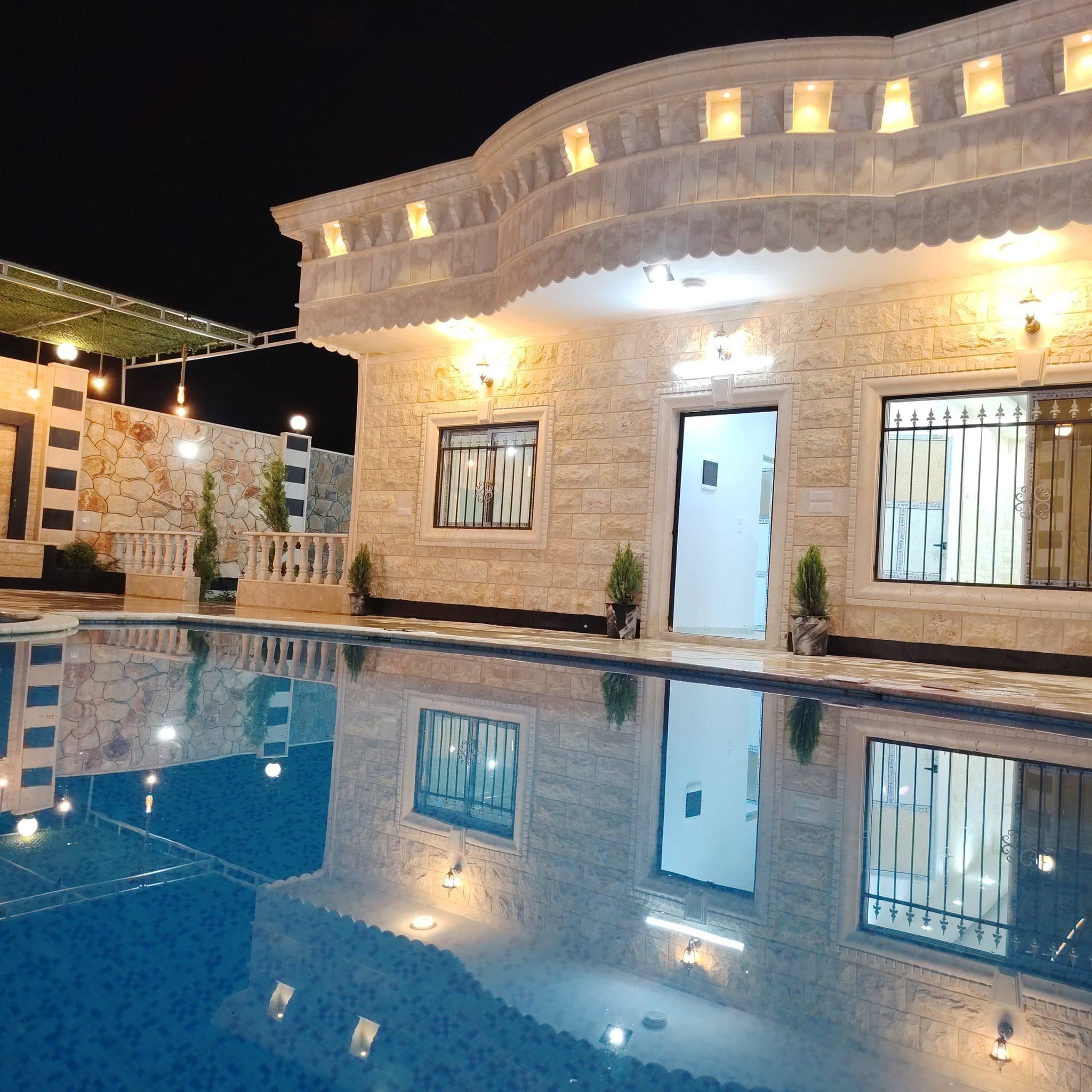 مزرعة للبيع مساحة 417 متر