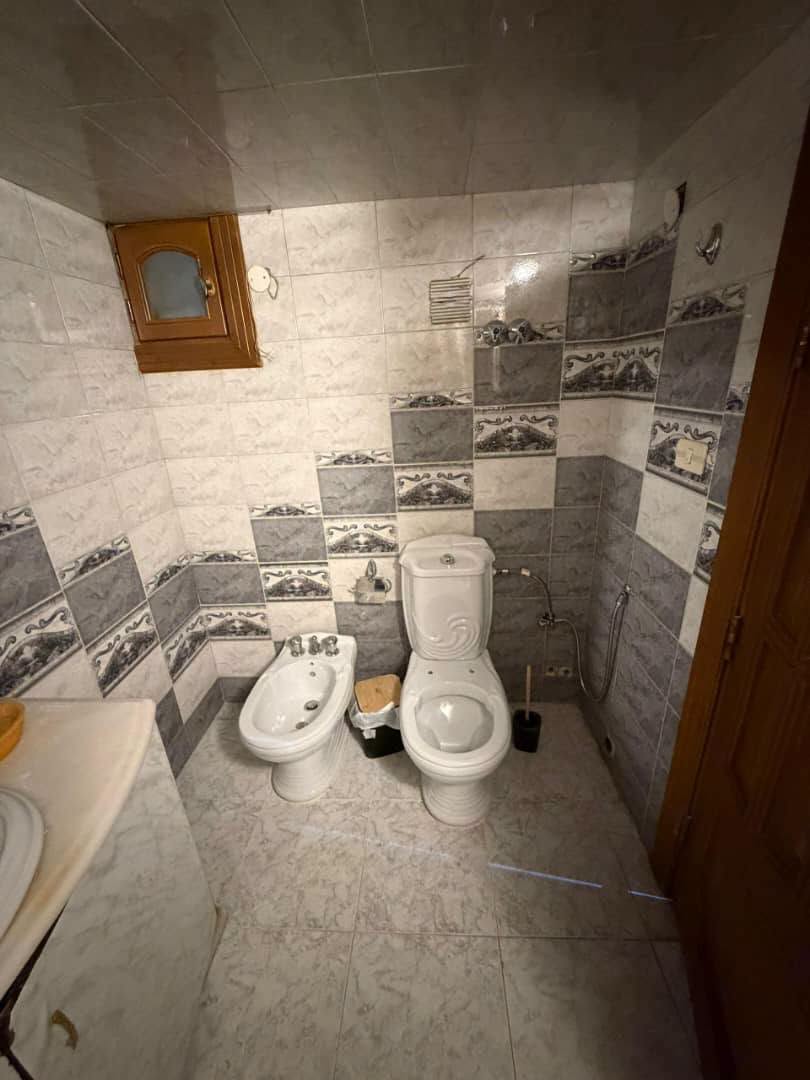 منزل واسع للبيع 250 متر