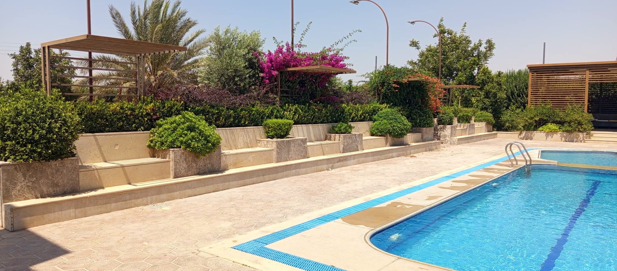 مزرعة بالخراب للبيع