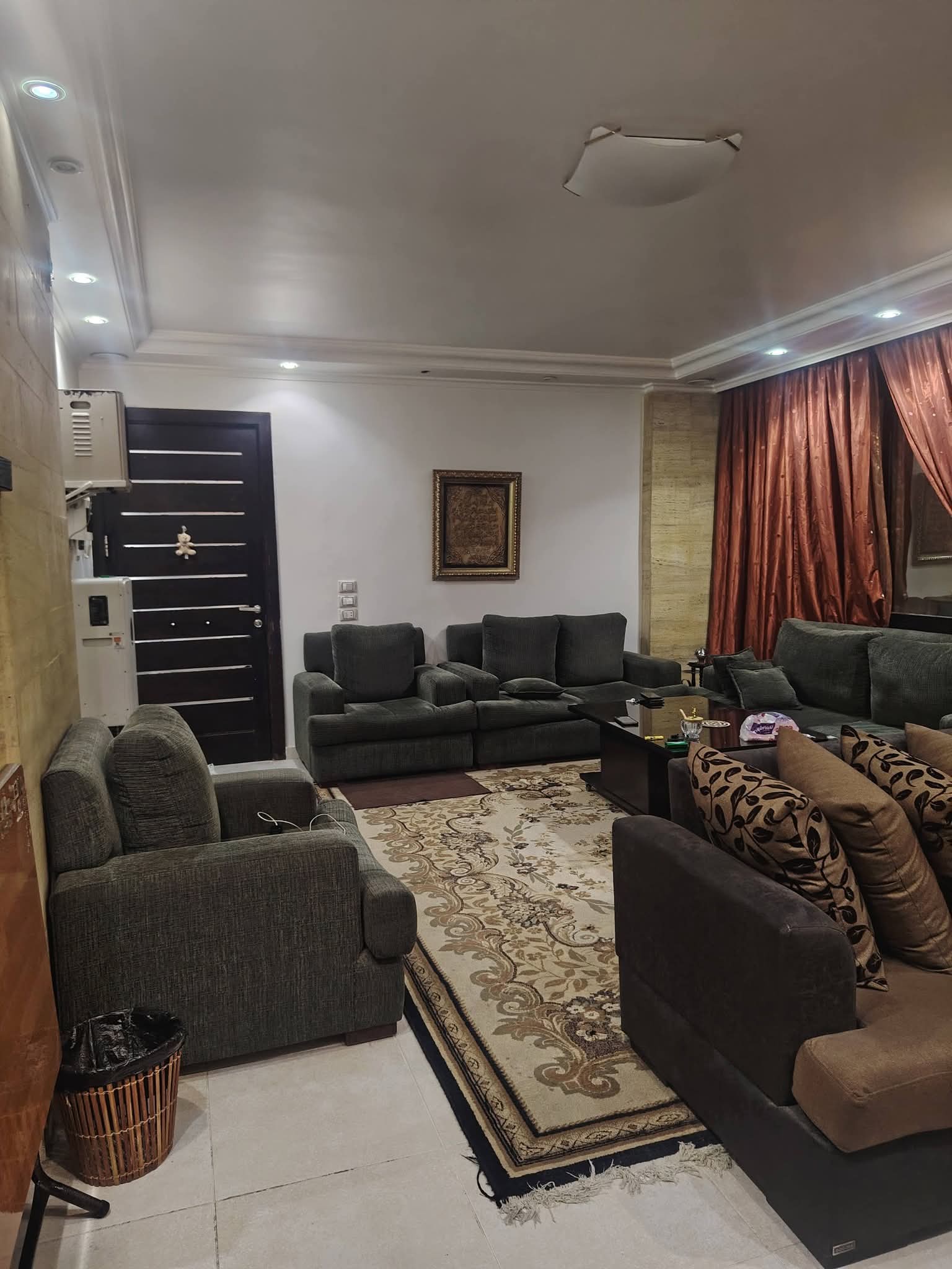 شقة طابق اول بغرفتين للبيع