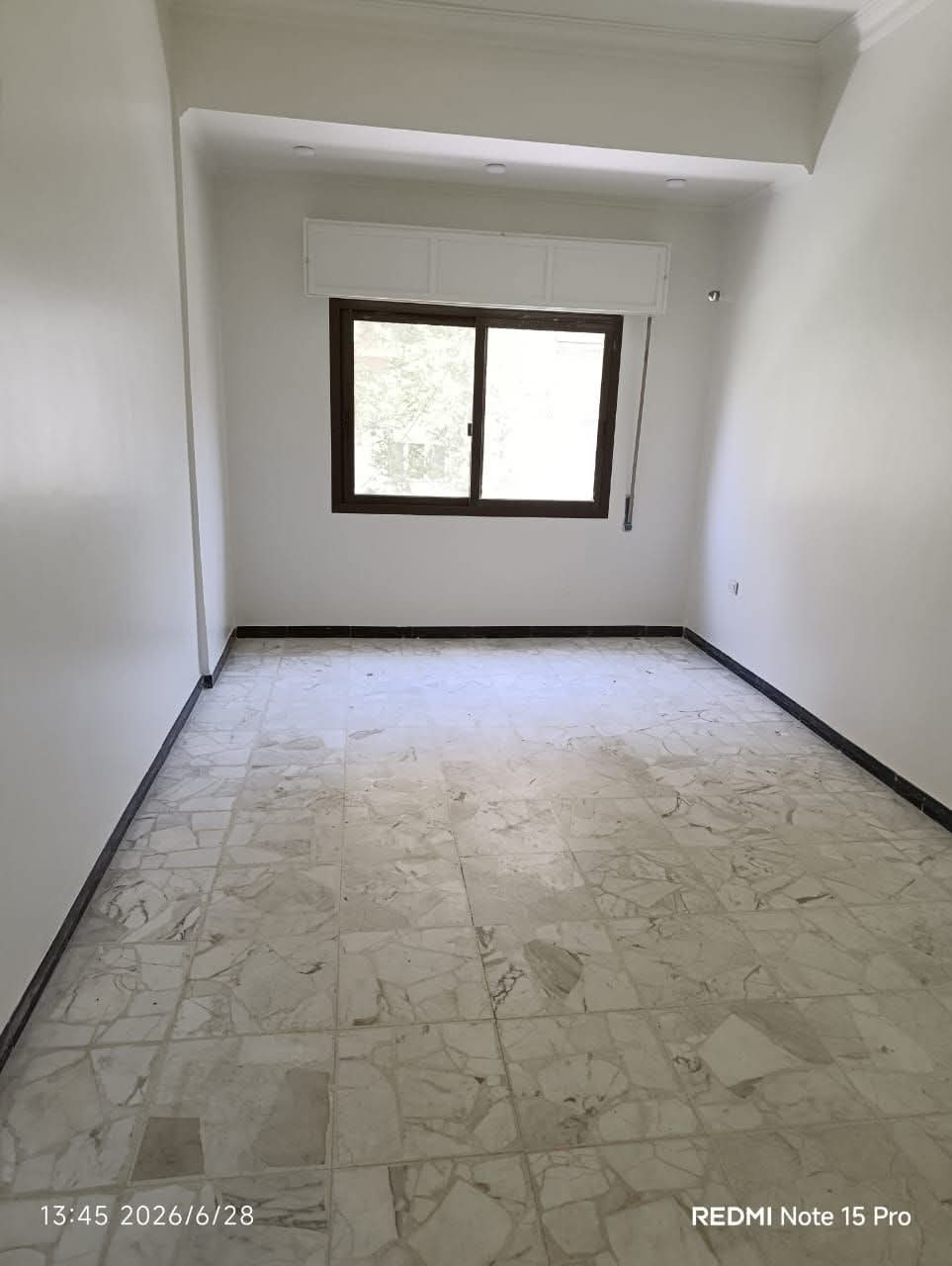 شقة للايجار بدون فرش