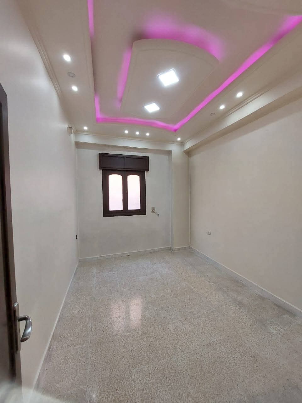 شقة طابق تالت للبيع