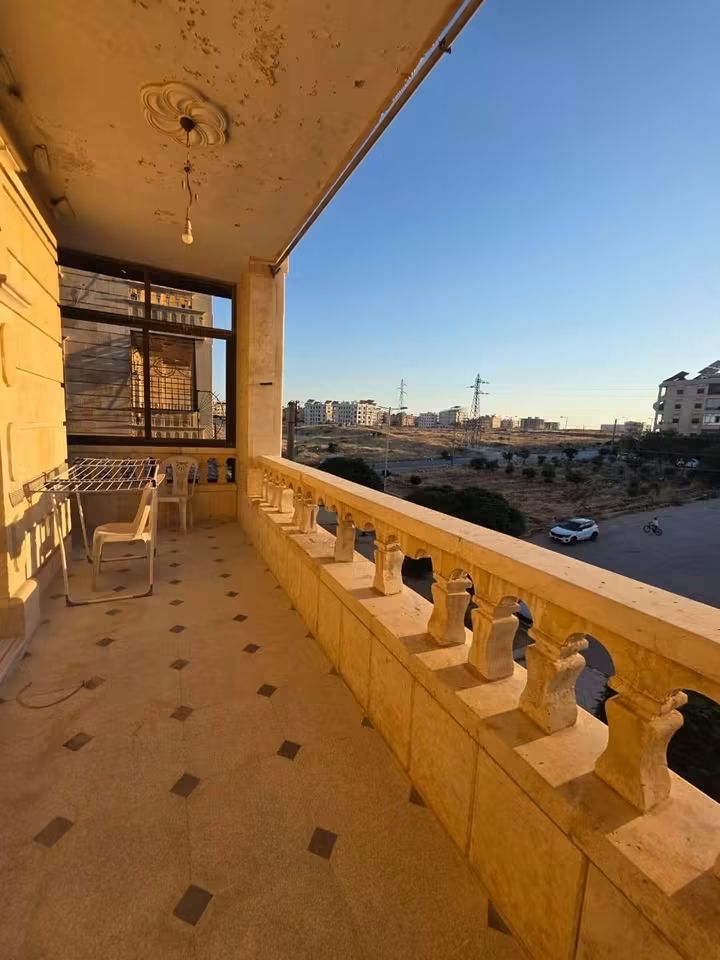 منزل للبيع طابق تاني