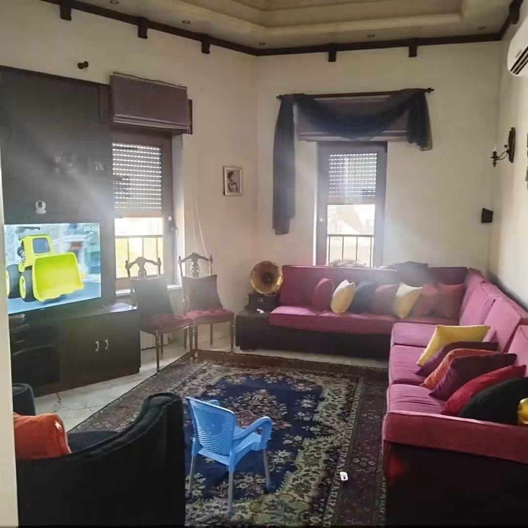 شقة مساحة ١٨٠ متر للبيع