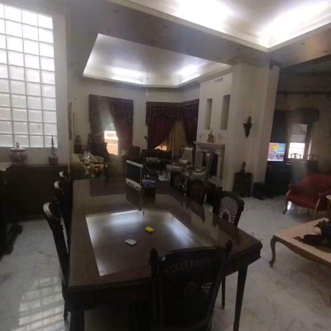 شقة مساحة ١٨٠ متر للبيع