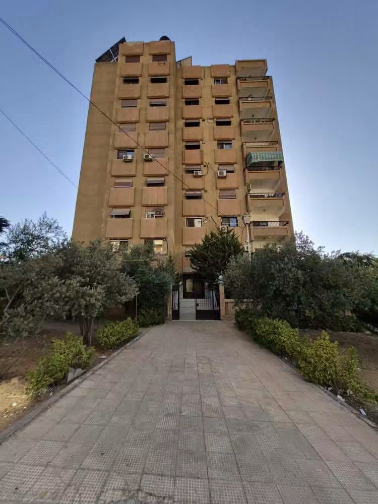 شقة للبيع مع الفرش