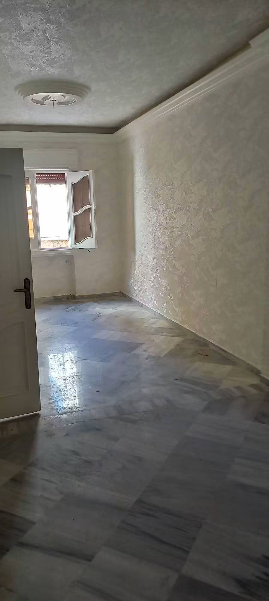 منزل للايجار طابق معلق