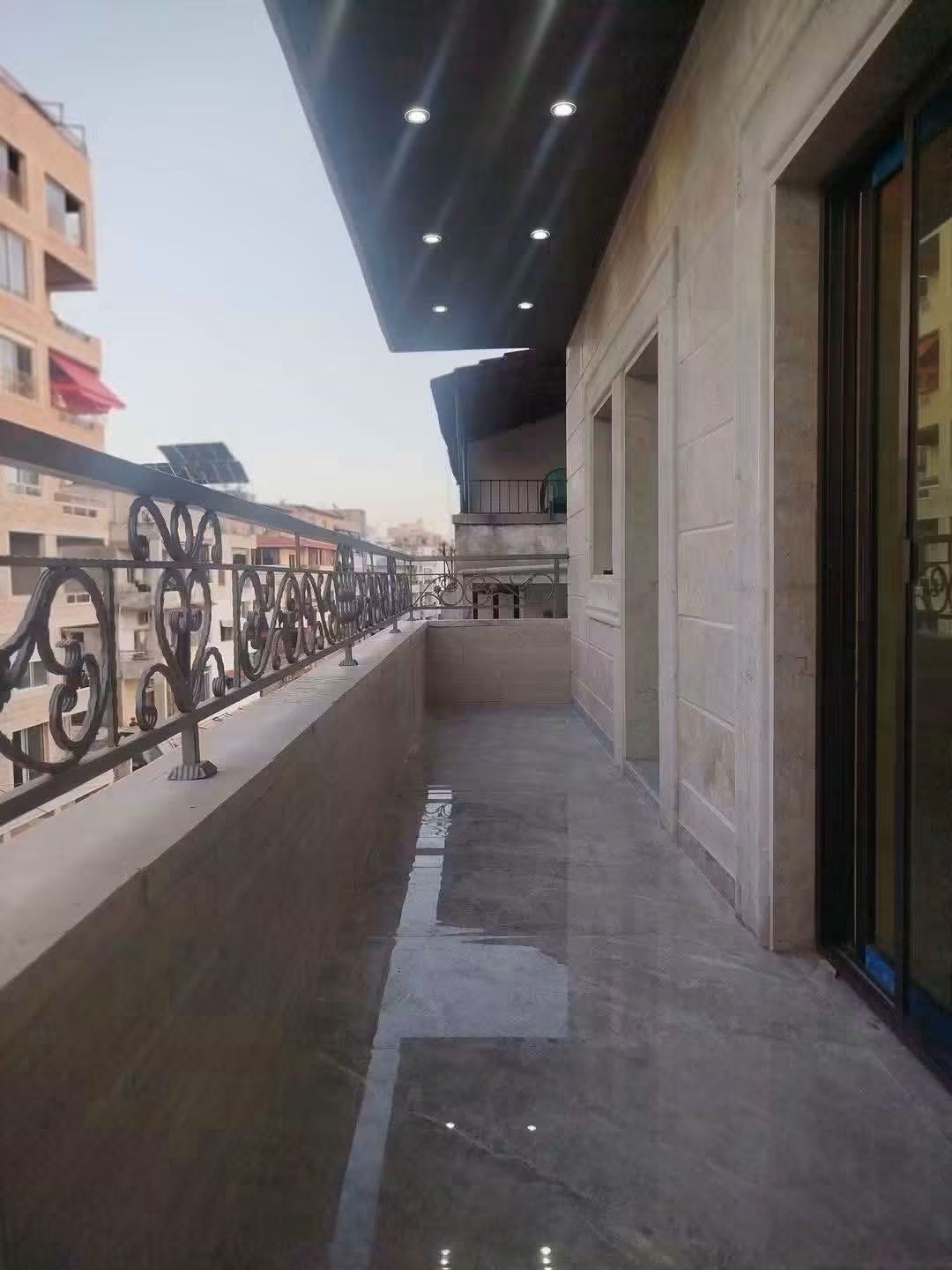 بناء حديث ومميز للبيع