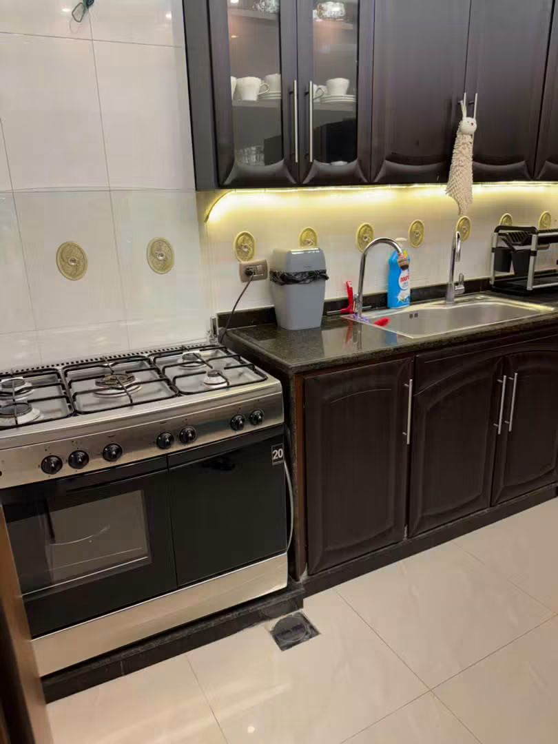 شقة سكنية للبيع ١٣٥م