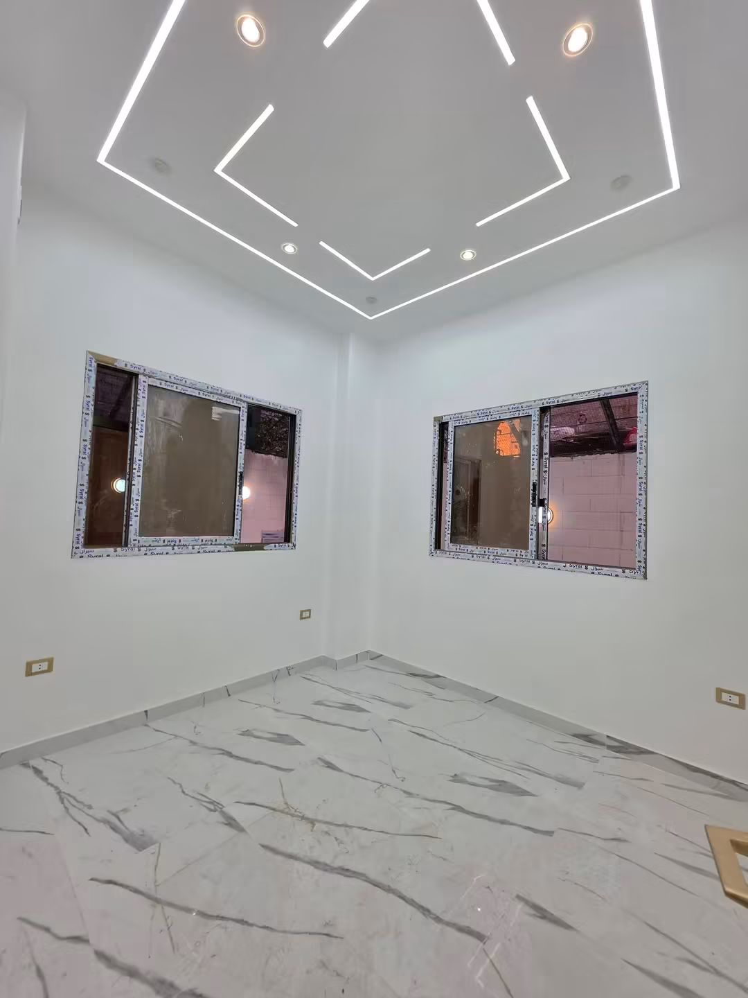 شقة للبيع طابق ارضي