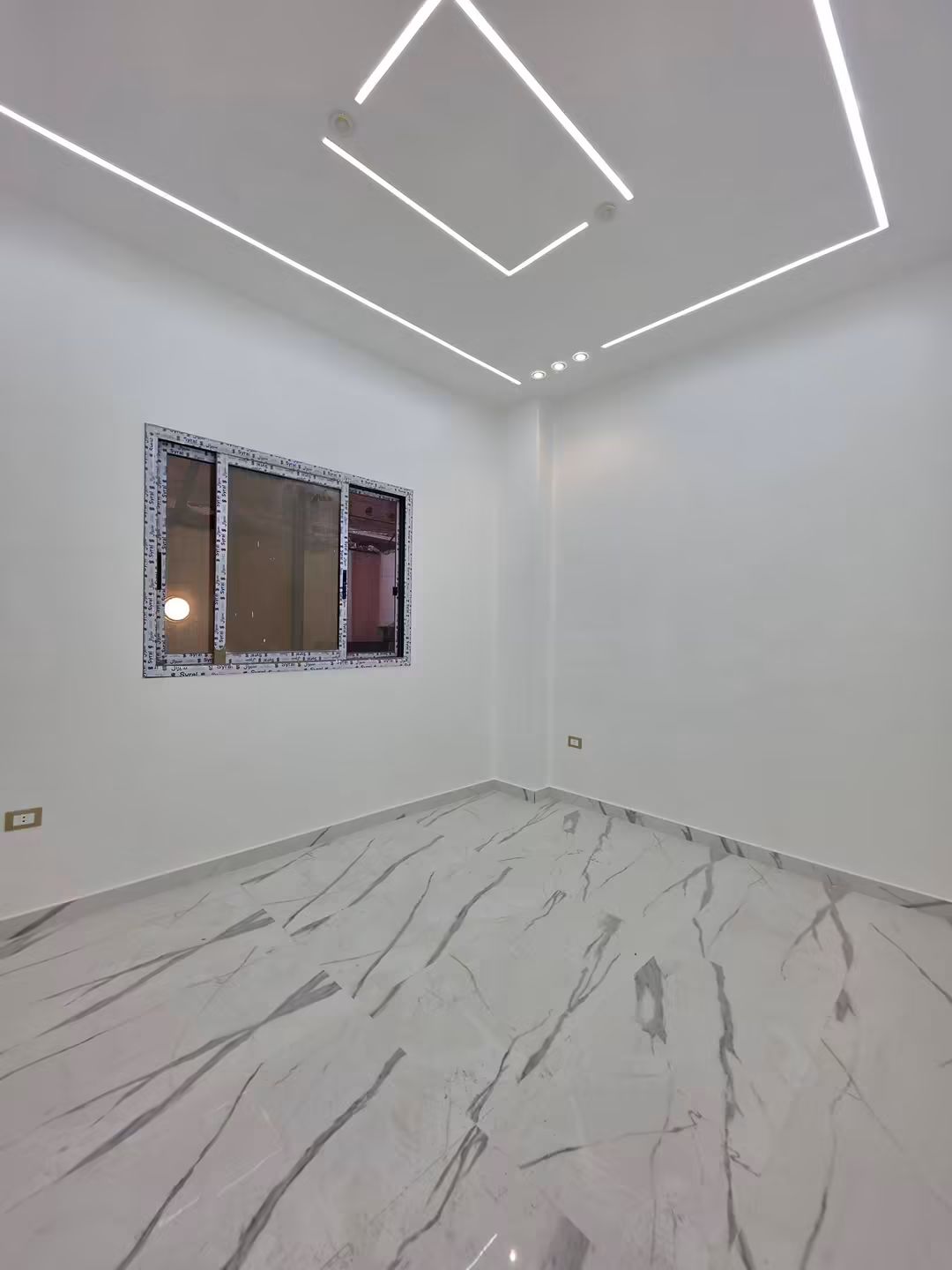 شقة للبيع طابق ارضي