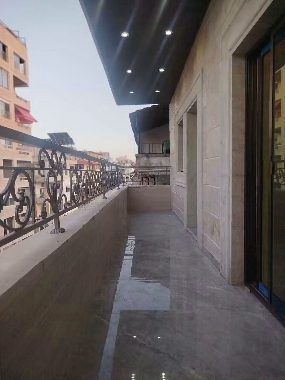 بيت مميز للبيع