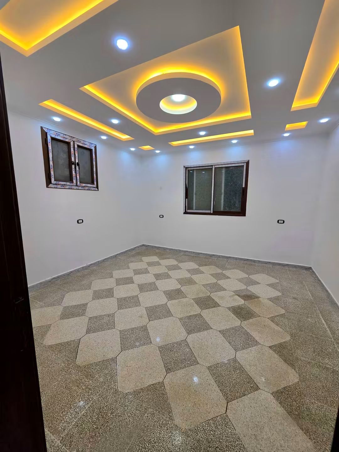 منزل للبيع ٤ غرف