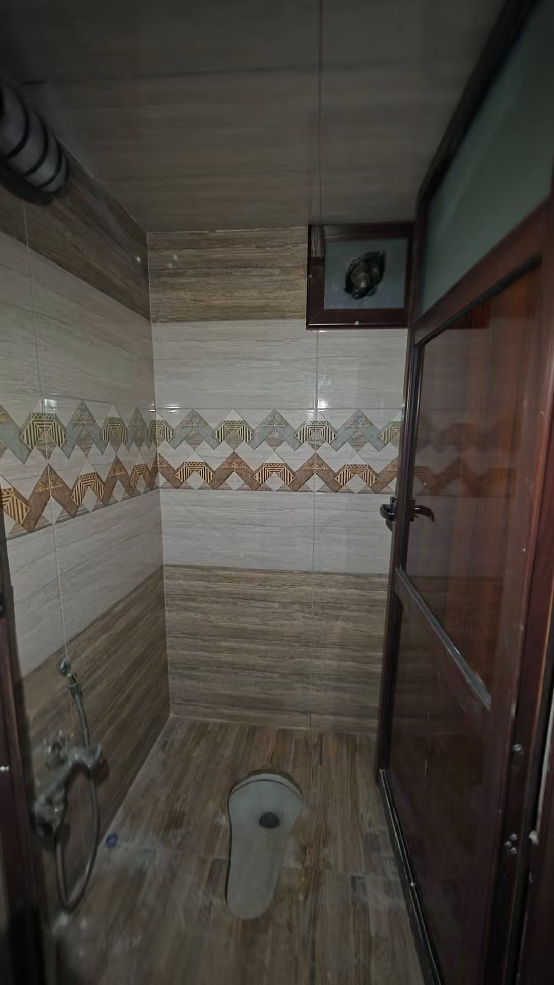 شقة طابق ٣ للبيع