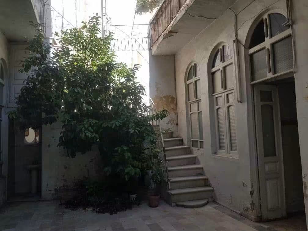 بيت عربي للبيع