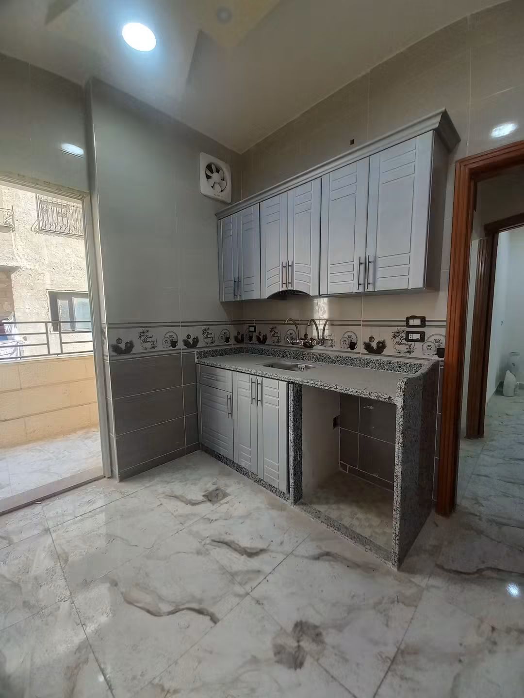 بيت للبيع اكساء جديد